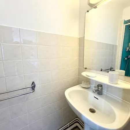 Chez Mamie Cloclo Apartment *