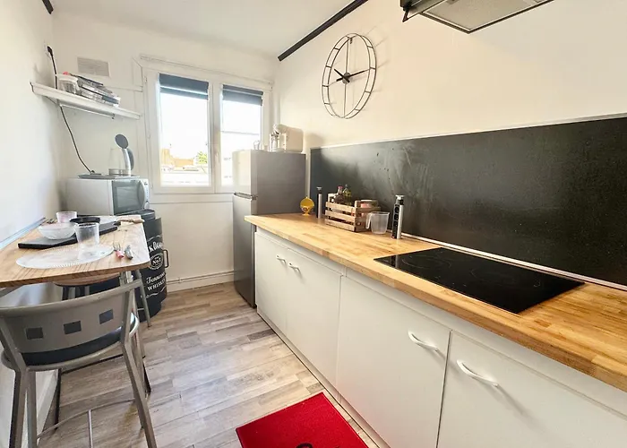 Chez Mamie Cloclo Apartment *